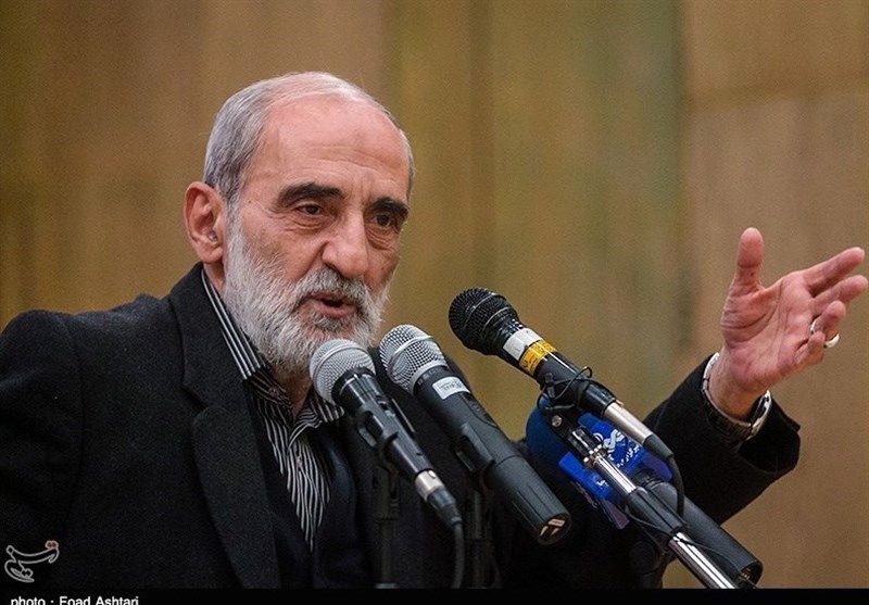واکنش شریعتمداری به انتقاد روحانی از سپاه